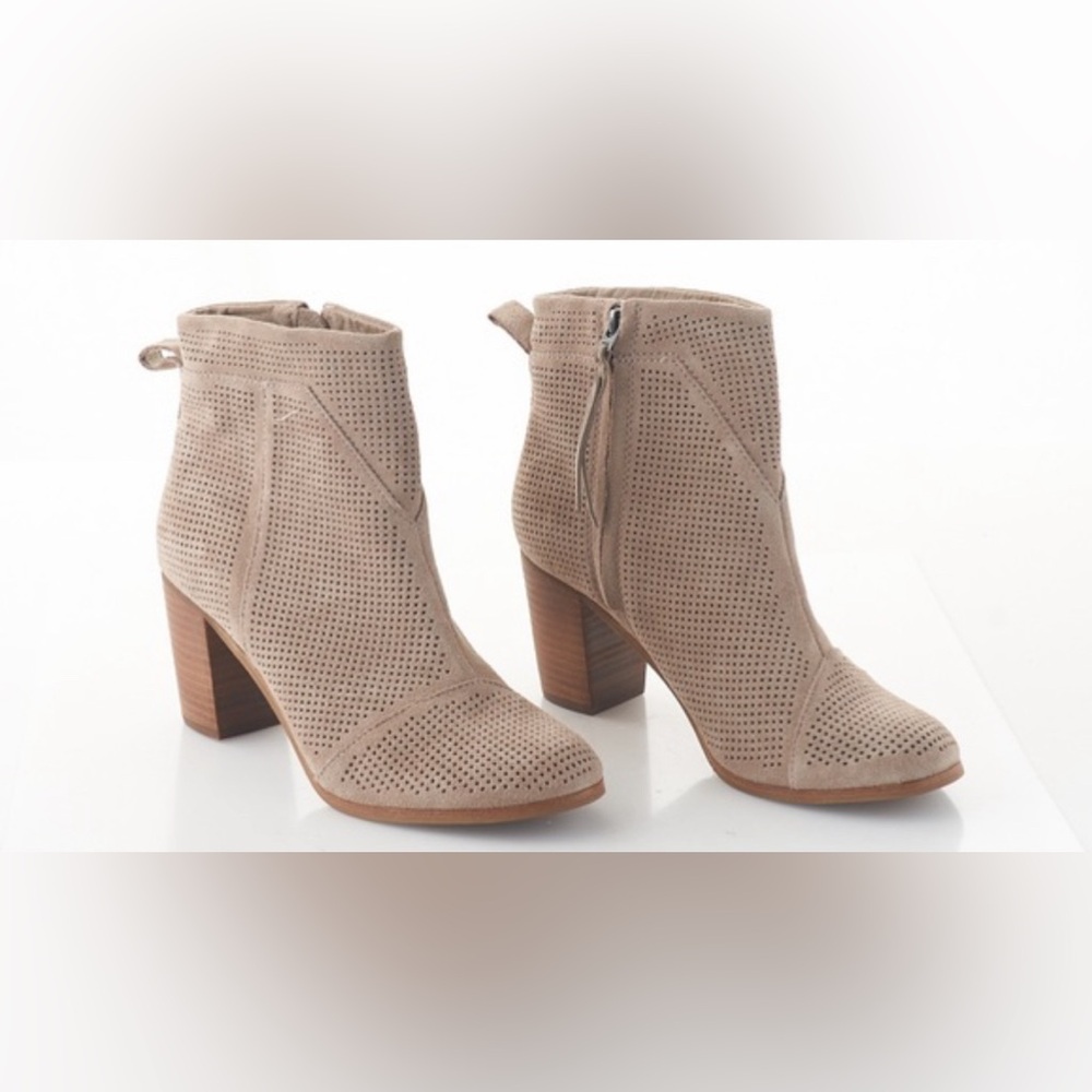 New TOMS Lunata Bootie Women's Zip Boots, Suede Perforated